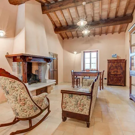 In With Hill Views Casa vacanze