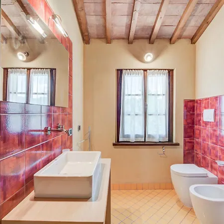 In With Hill Views Casa vacanze