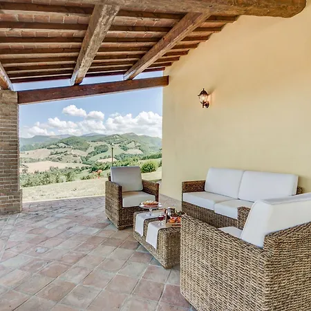 Casa vacanze In With Hill Views *