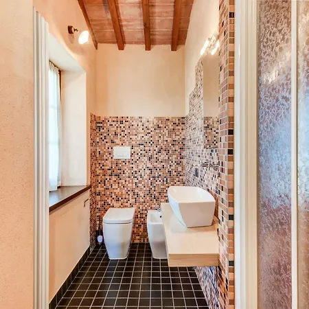 In With Hill Views Casa vacanze