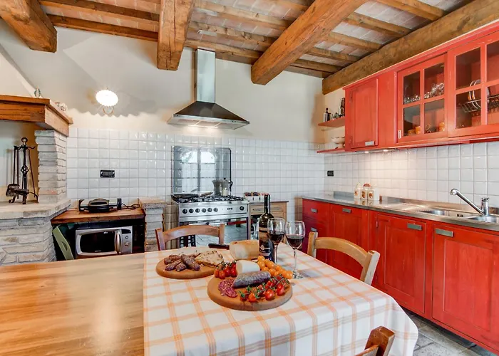 Σπίτι διακοπών In With Hill Views