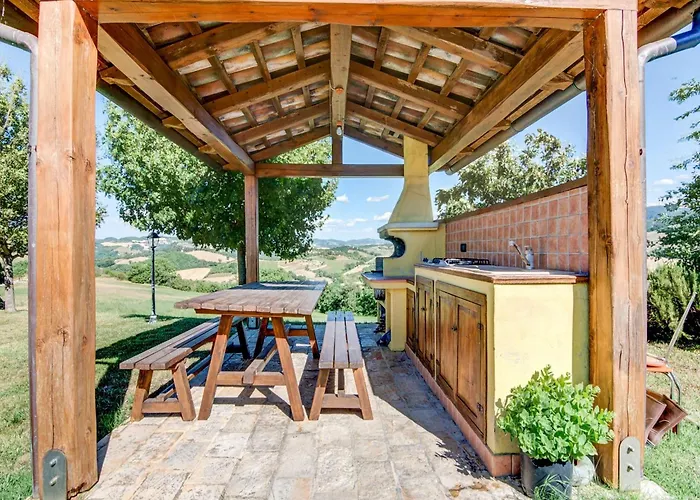 Σπίτι διακοπών In With Hill Views