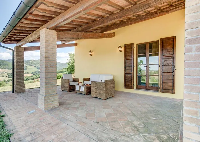 In With Hill Views *