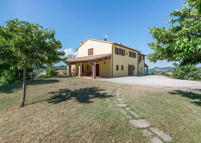 In With Hill Views Сasa de vacaciones